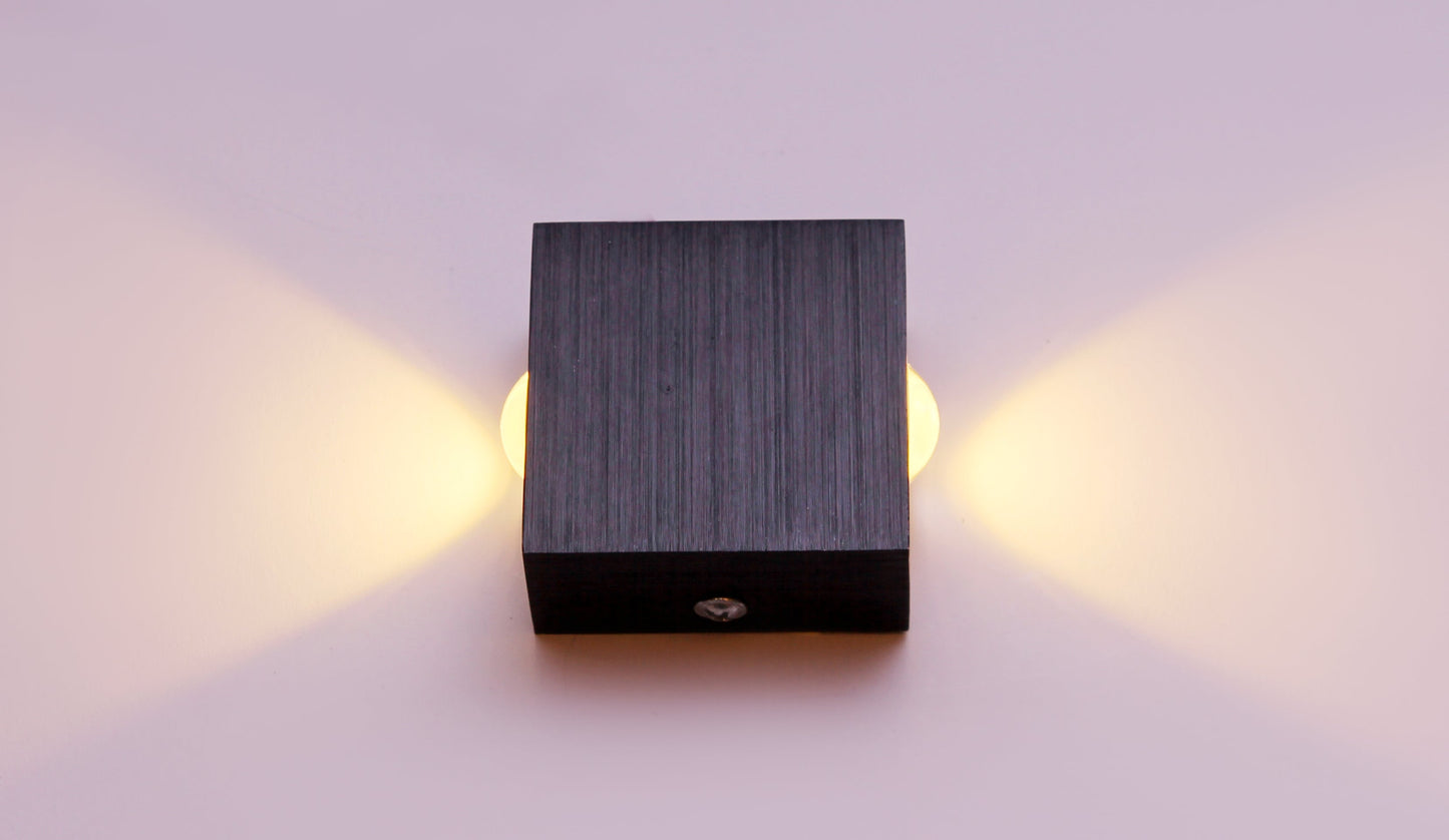 4 Watt Square Updown Black Spot 2 lamp